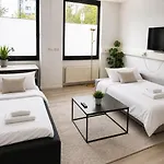 Near Station Apartment Kelkheim