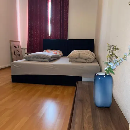 Daire Near Station Kelkheim