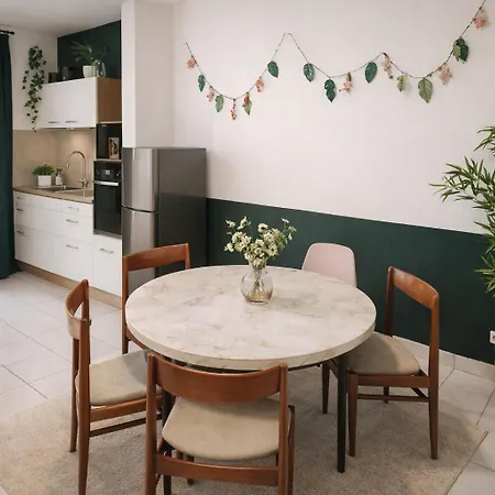 Lejlighed Near Station