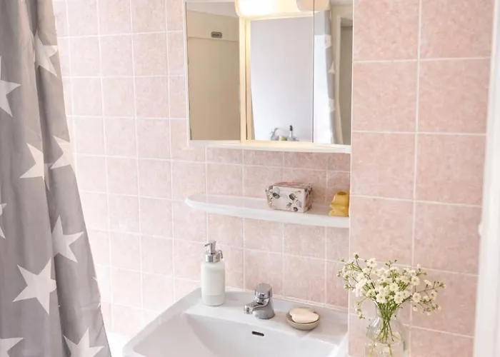 Near Station Apartamento